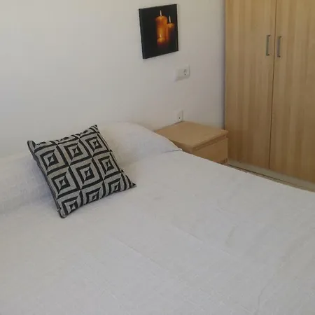 Calle Rubinos, 31 דירה
